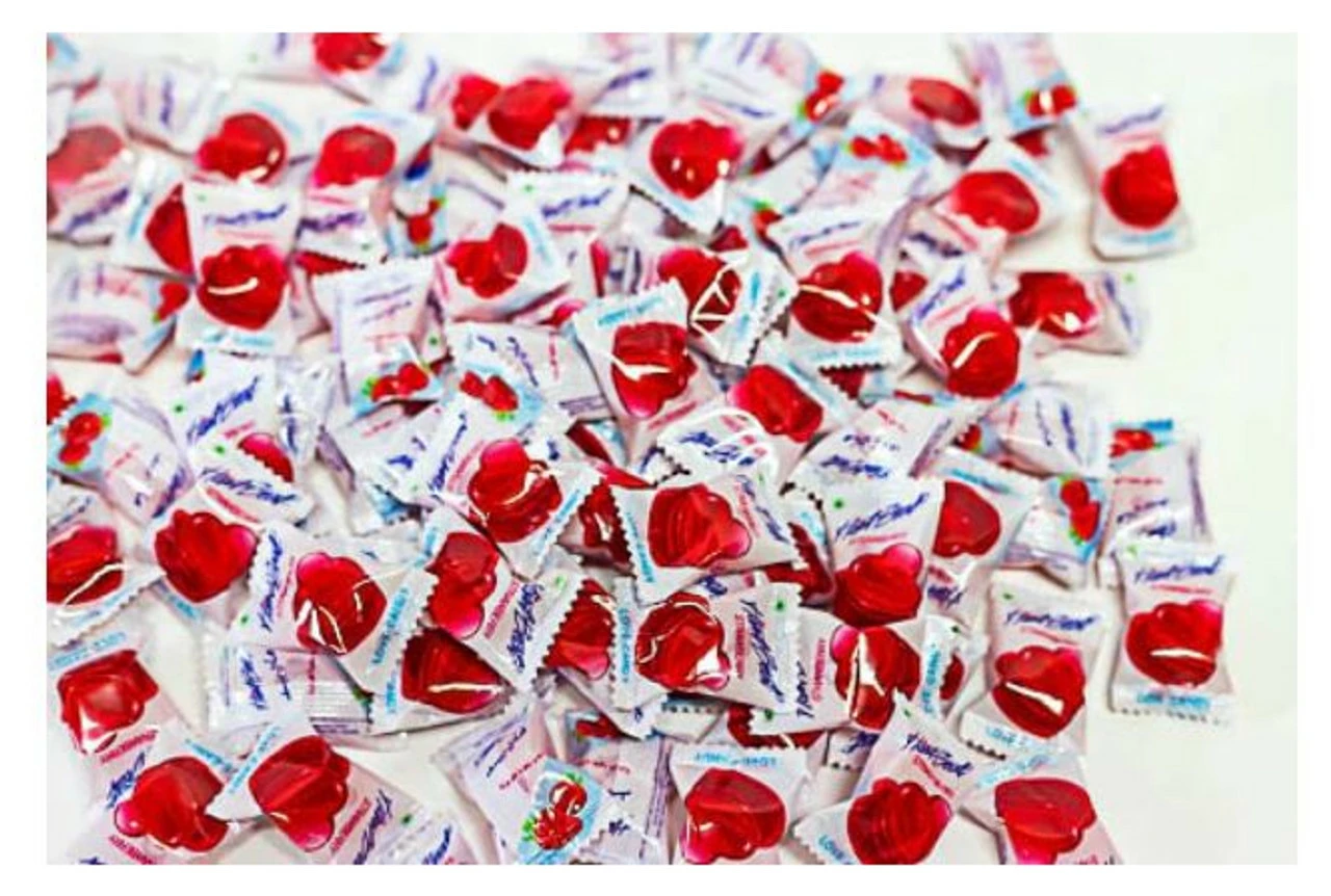 Hartbeat Strawberry Jumbo Love Candy 1kg BAG 4 Hartbeat Strawberry Jumbo Love Candy 1kg BAG - Image 2